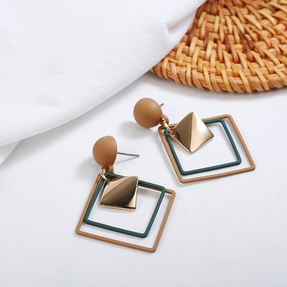New Ivonne Destination Green Drop Earrings
